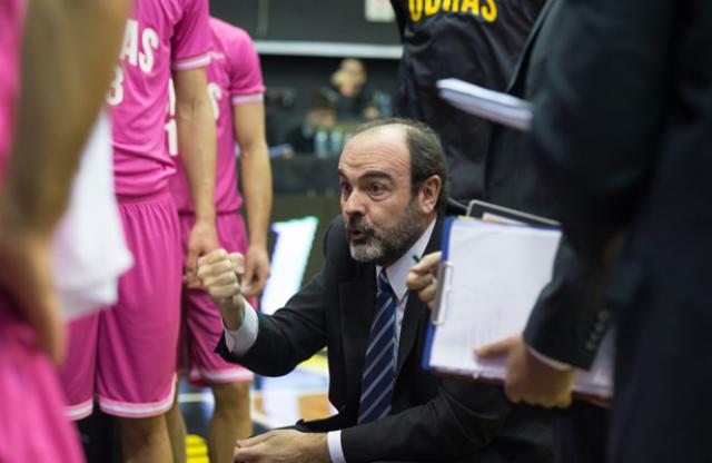 Poch: "El equipo est� m�s s�lido en defensa"