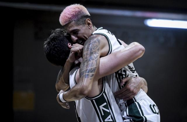 Despeg� la ofensiva