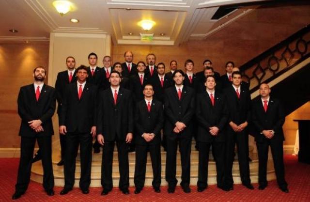 Prigioni adentro, Vega afuera, Fern�ndez el jugador 13