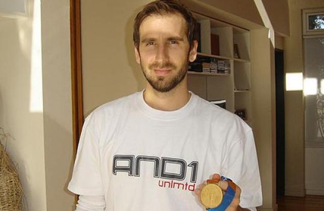 Pepe S�nchez es jugador de Obras