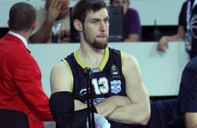 Philadelphia prohibi� jugar a Chapu Nocioni