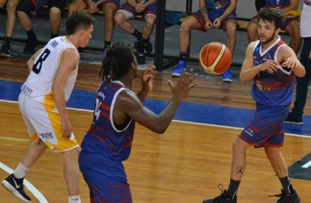 Villa San Mart�n fren� a Central Ol�mpico