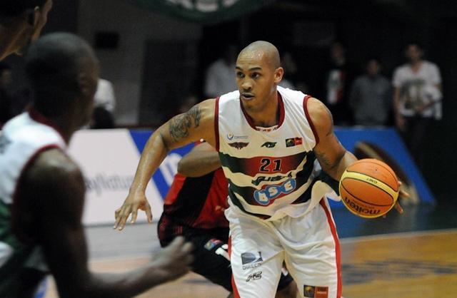 Ferro cort� a Willie Readus y llega Cris Moss