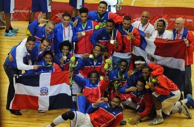 Dominicana campe�n en un partido con muchos conocidos