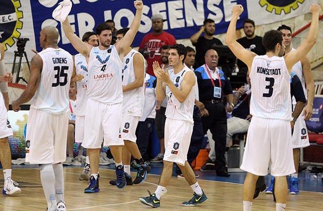 Pe�arol sac� a relucir su estirpe internacional