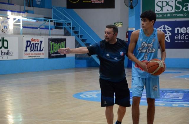 Ober� se viste de Super 4