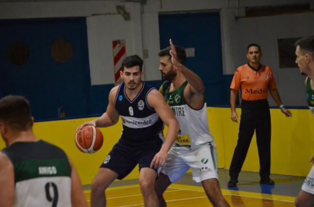 Lan�s y Gimnasia crecen, Viedma acecha la punta