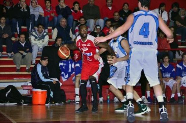 Regatas le gan� a La Uni�n de Col�n