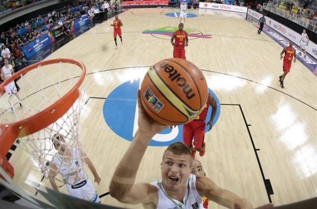 Eslovenia sufri� para vencer a Angola