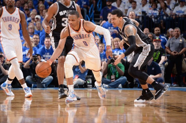 Westbrook prendi� fuego a los Spurs