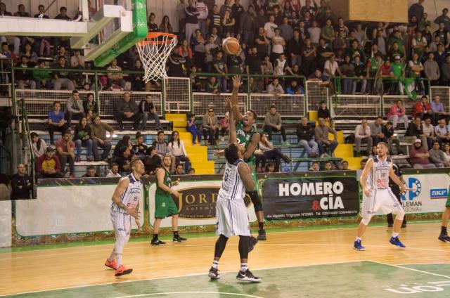 Debut so�ado para el Pe�arol de Leo