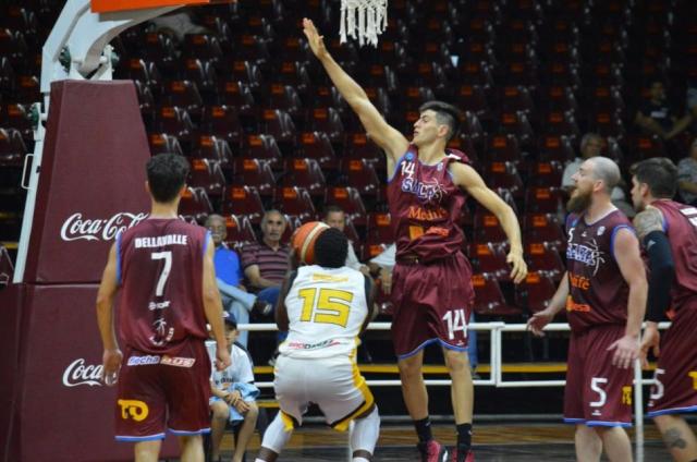 Salta Basket aplast� a Central de Ceres