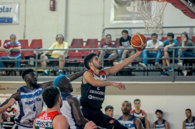 Ciclista fren� a Parque Sur y sigue sumando