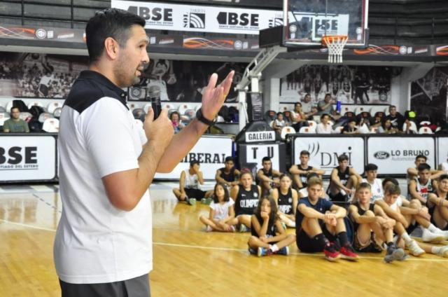 Comenz� con cupos agotados el campus del Negro