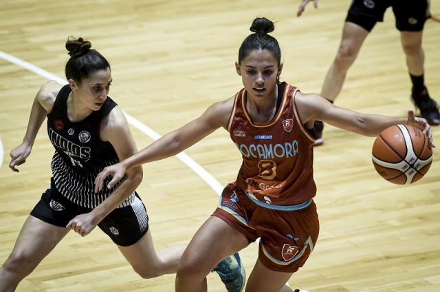 Rocamora peg� primero