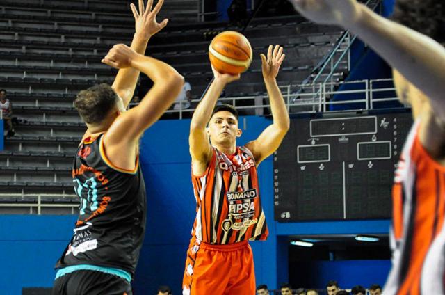 Respondi� el l�der