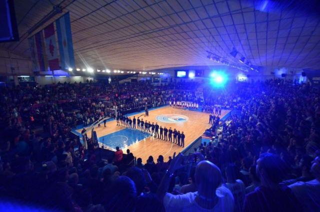 Noche de b�squet en la ciudad