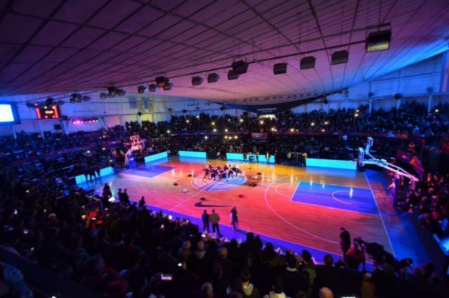 Noche de b�squet en la ciudad