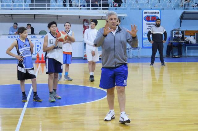 Tucum�n de cl�nica en cl�nica