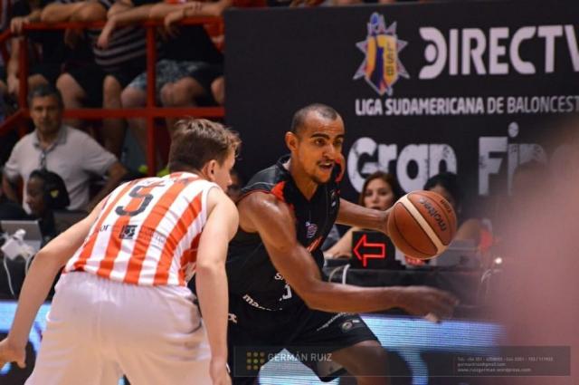 La alegr�a es solo brasile�a