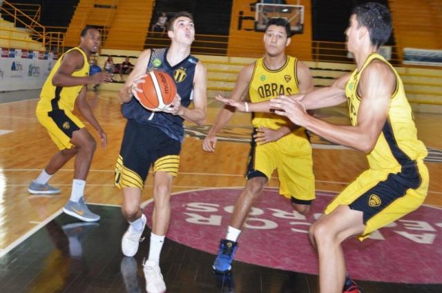 Leal Velozo y Araujo a pura potencia de mi�rcoles