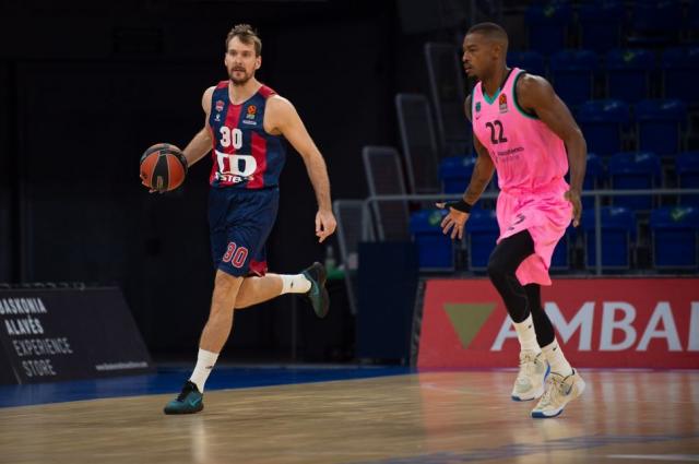 Lo sac� de la galera