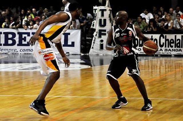 Con todos los ca�ones a los cuartos de final