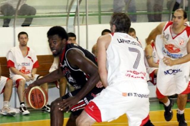 Arranc� para los locales