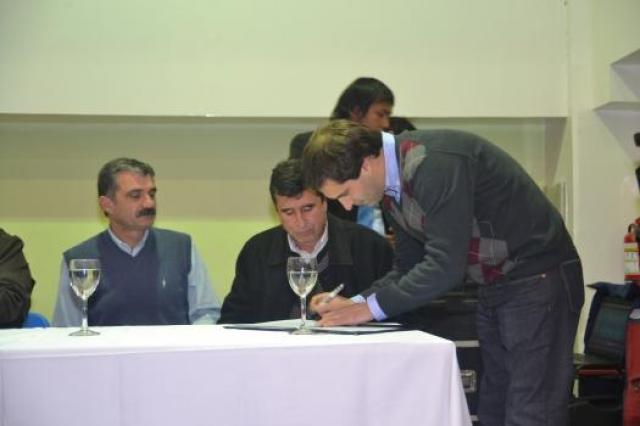 Gimnasia y Esgrima firm� por un sue�o