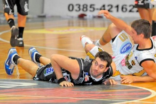 Ariel Eslava ser� baja en los pr�ximos partidos