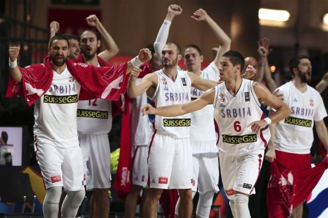 Serbia domin� con jerarqu�a a Grecia