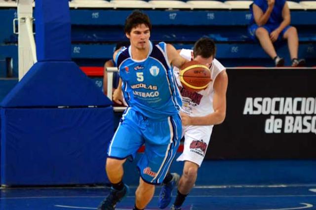 Nicol�s Avellaneda aplast� a Olimpia de Catamarca