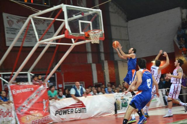 Villa �ngela dio el golpe de local