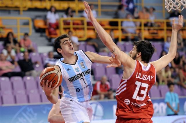 Argentina perdi� en el debut