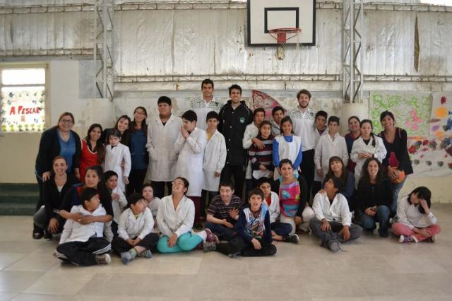 Gimnasia regal� sonrisas en la escuela 519