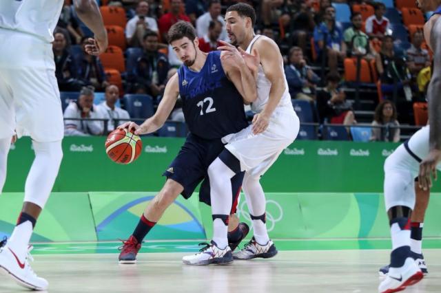 Estados Unidos cumple con ganar y poco m�s