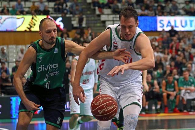 Un nuevo l�der blanco y volador