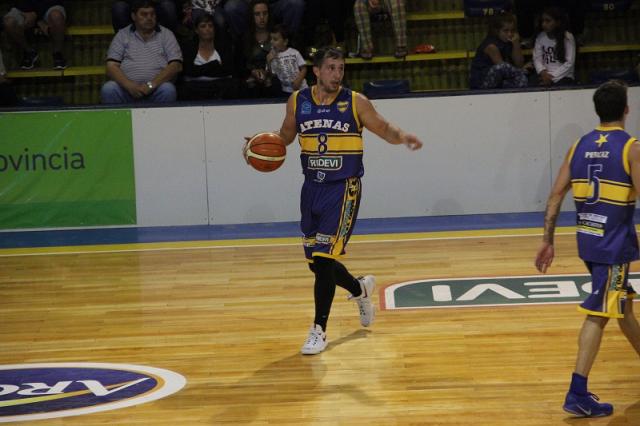 Atenas venci� a Temperley con un doble de Giarraffa