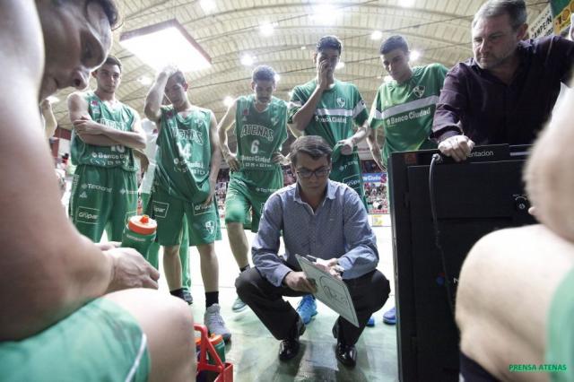 Miravet renunci� como t�cnico de Atenas