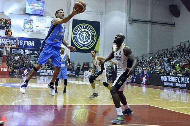 La Uni�n no hizo pie en el debut