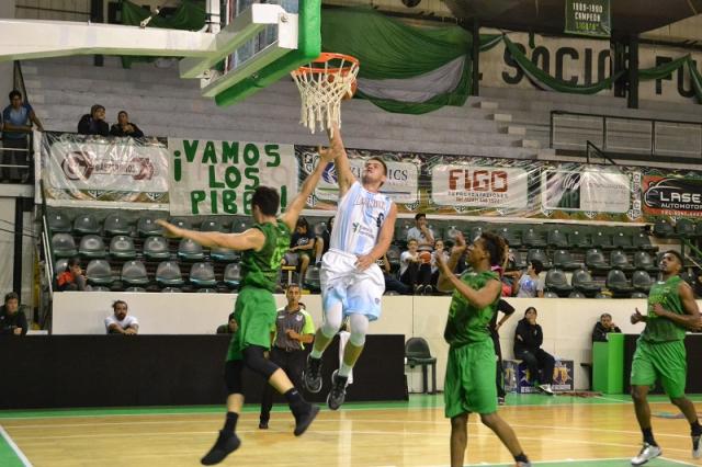 Mensia y Monacchi los mejores del domingo