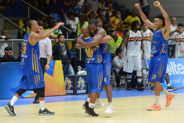 San Mart�n perdi� con Cimarrones y qued� complicado