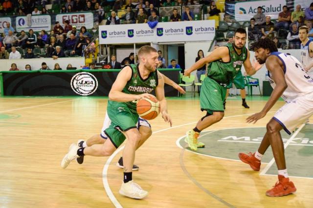 Gimnasia renov� el v�nculo con Rivero