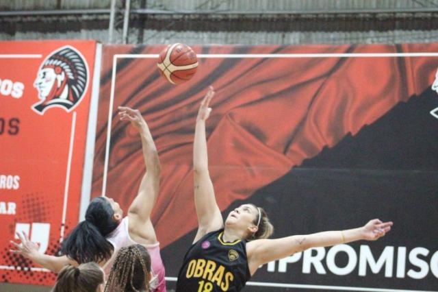 Obras estir� su invicto