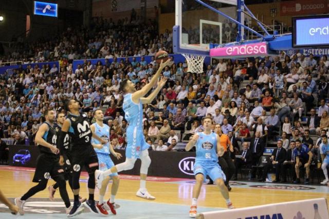 Breog�n meti� la primera