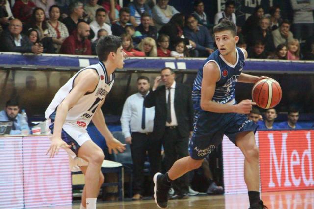 Argentino super� a Bah�a y qued� tercero