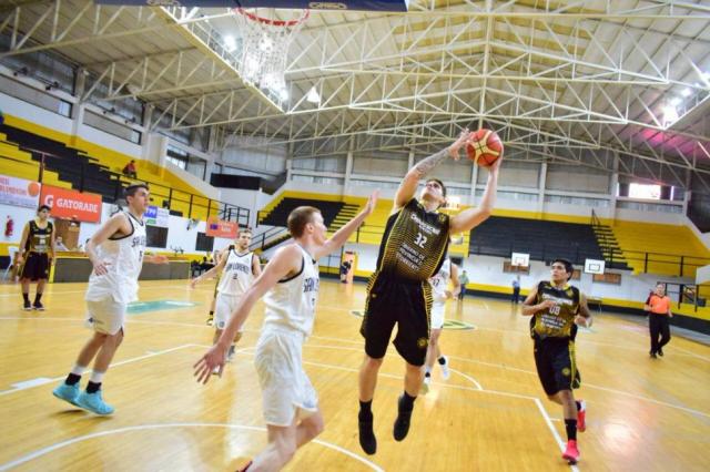 Gusmao Costa y Andrade gigantes del s�bado