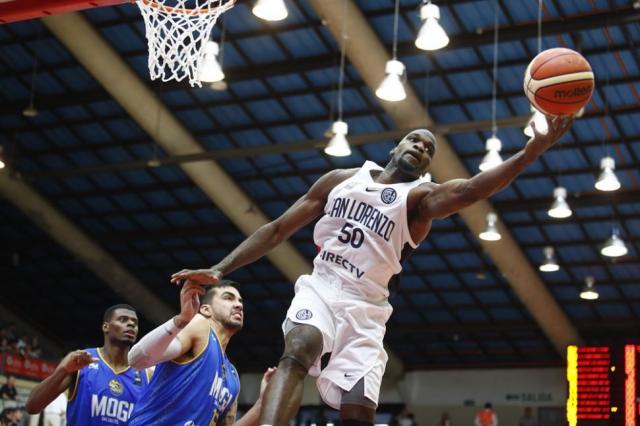 Encendi� los motores