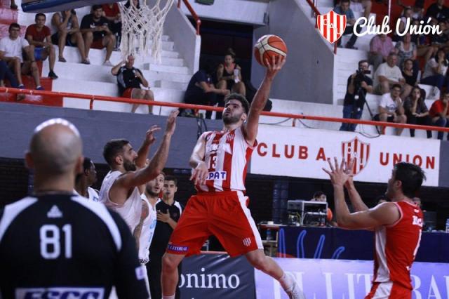 Uni�n y Villa San Mart�n amenazan de cerca