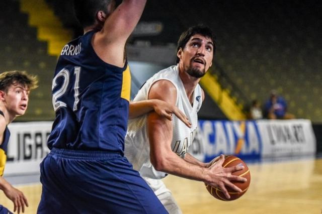 En Brasil, La Uni�n super� a Boca